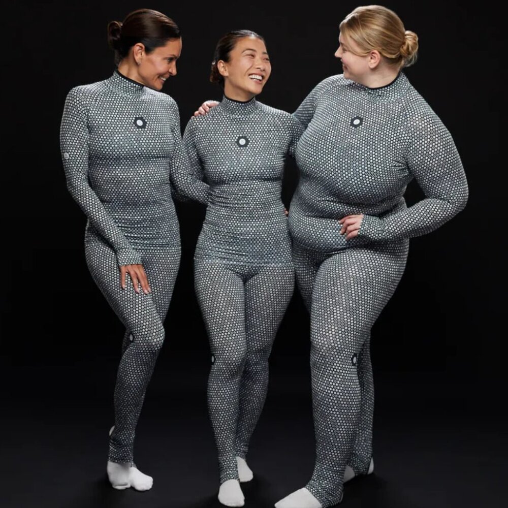 Women’s Gray Dot-Pattern Thermal Base Layer Set